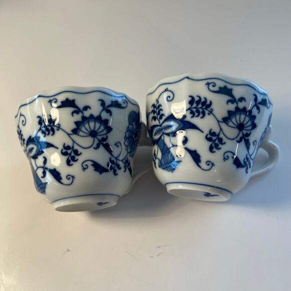 Blue Danube Tea Coffee Cups (2) Vintage Japan Blue Onion Porcelain Square Mark - Picture 2 of 5